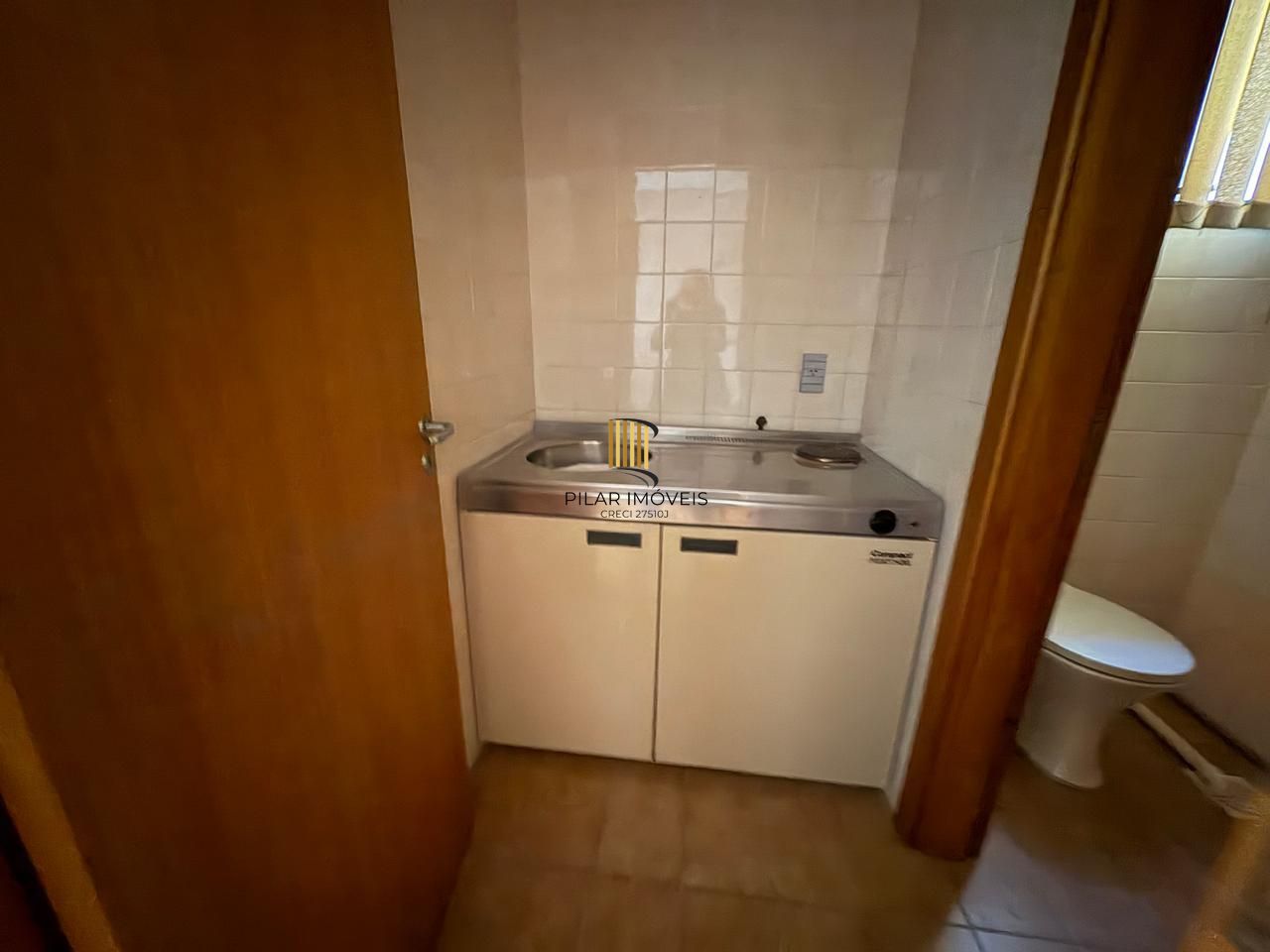 Sala/comercial 41,66 no Menino Deus