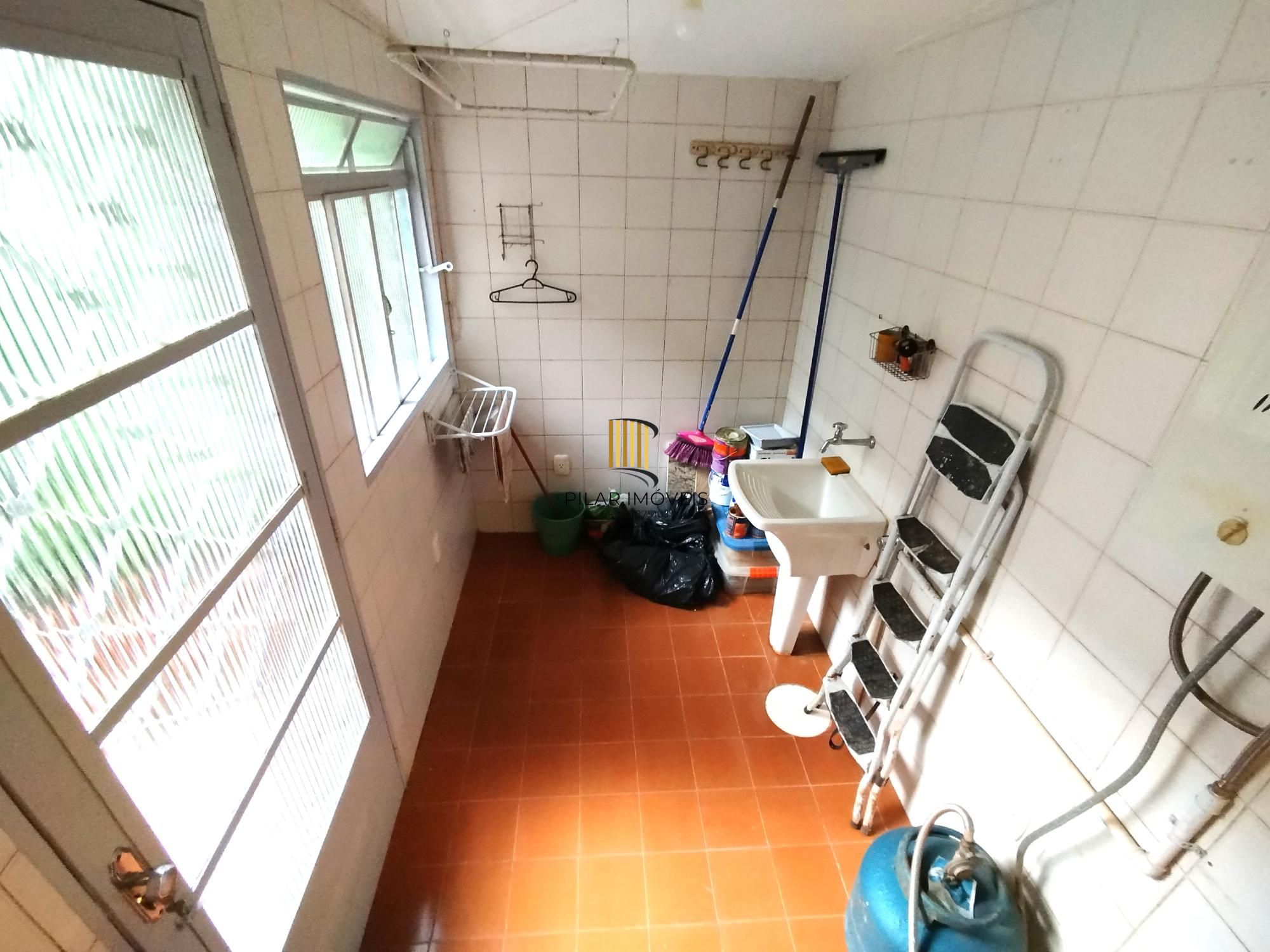 Apartamento Térreo com pátio no menino Deus