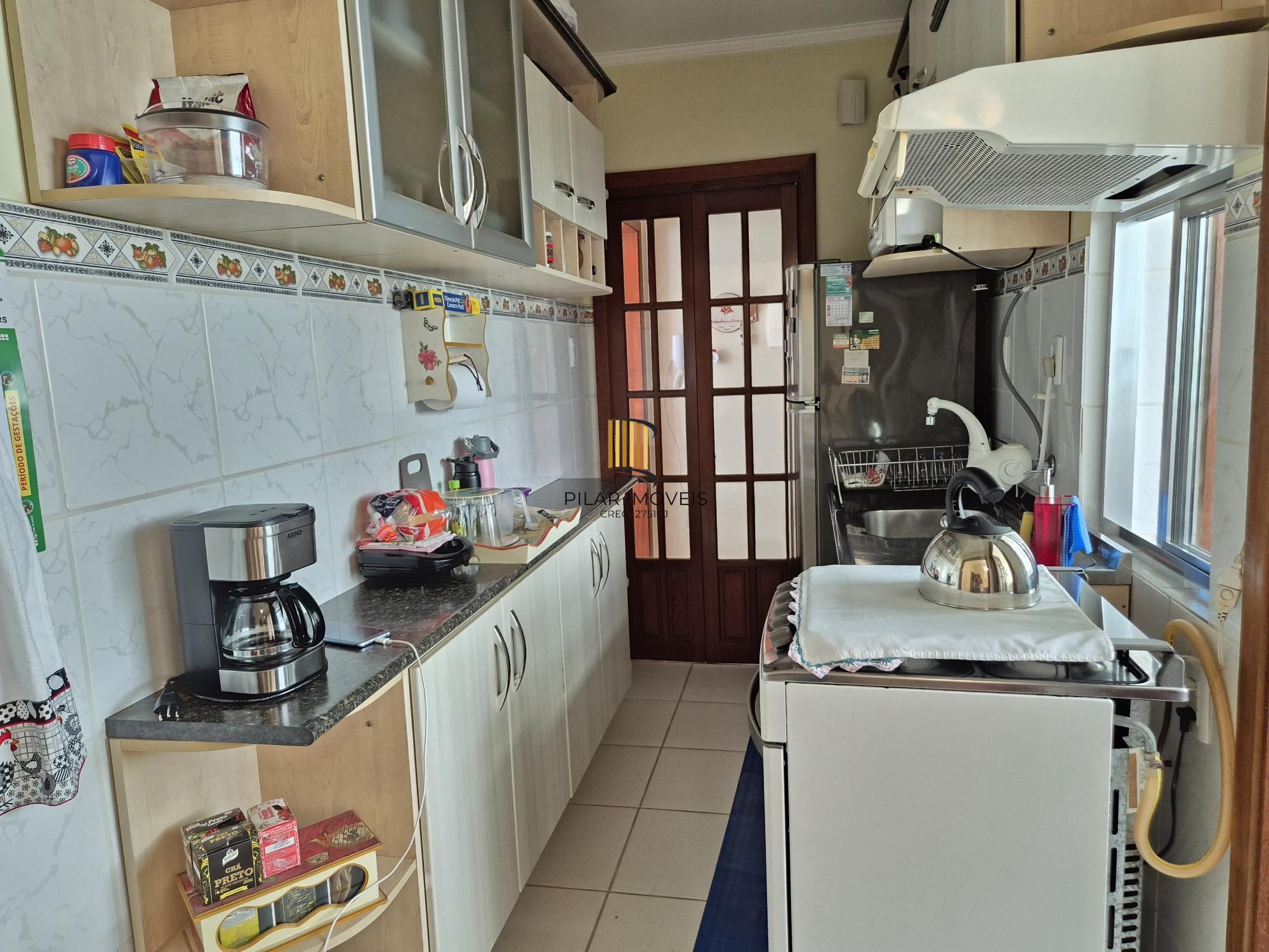 03 Dormitórios, com vaga e reformado