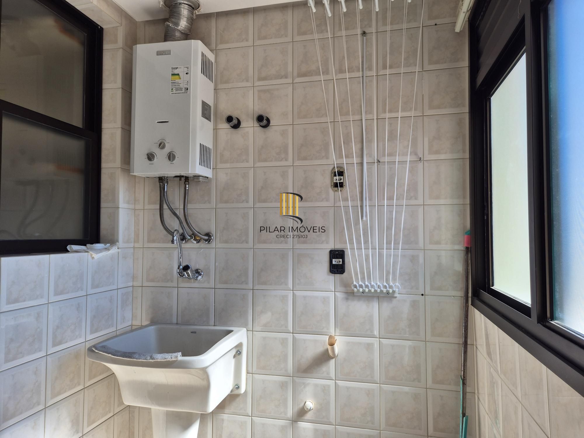 2 dormitórios com churrasqueira e vaga