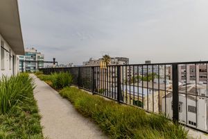 Apartamento 2 dormitórios, 1 suite, 1 vaga.