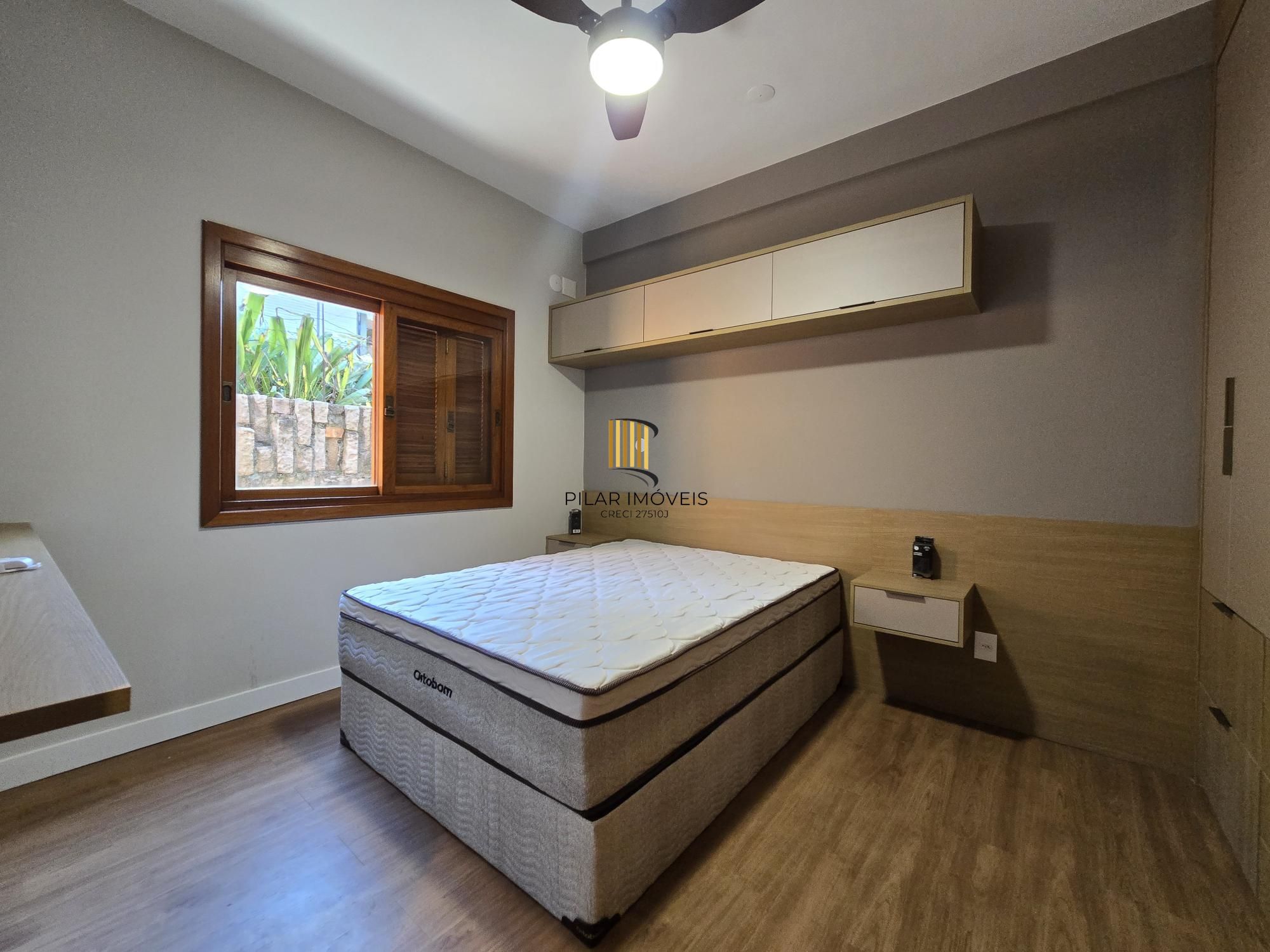 Casa em Condomínio 4 dorms à venda Avenida Taquary, Cristal - Porto Alegre