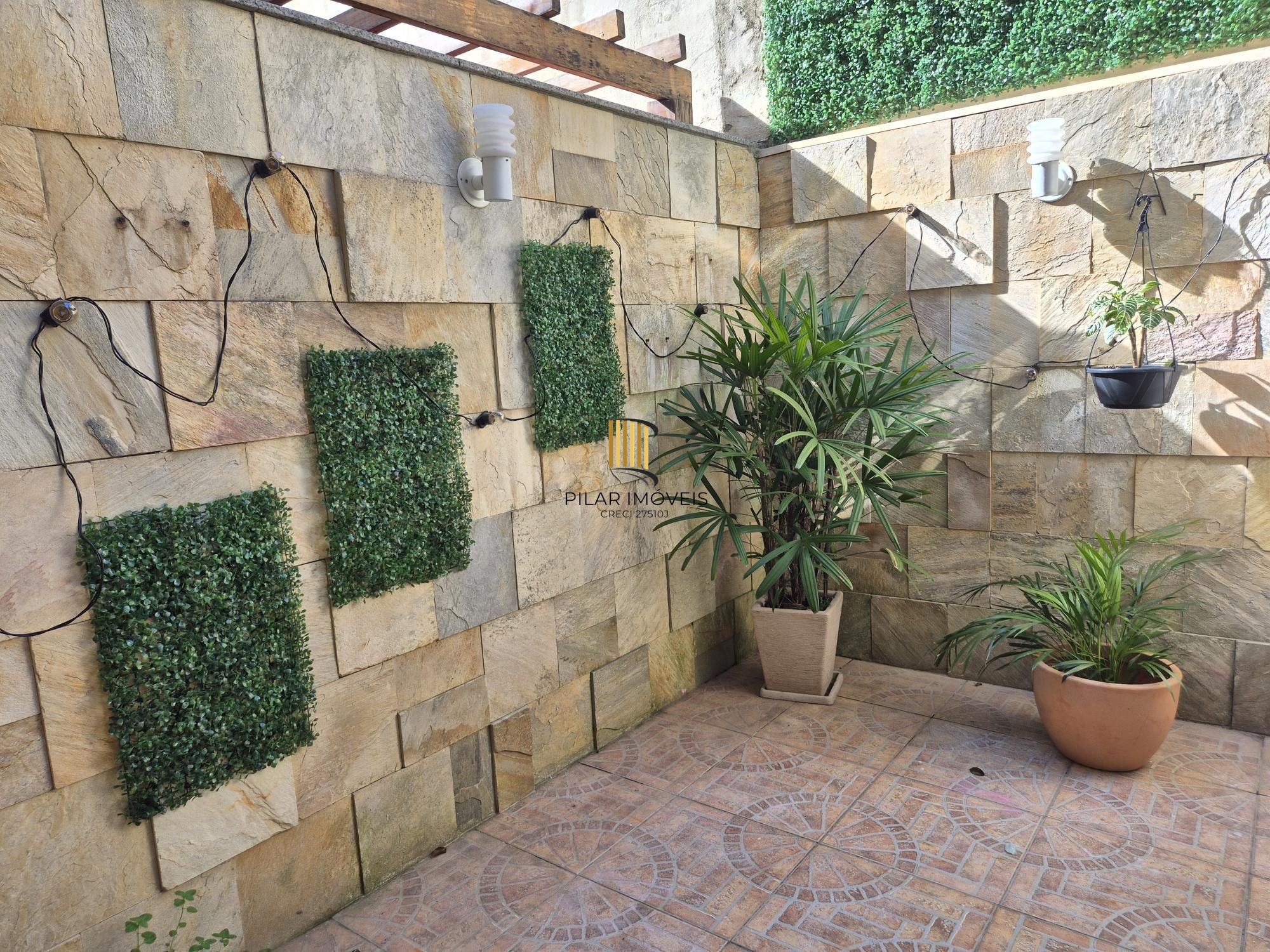 Casa de condominio com infra
