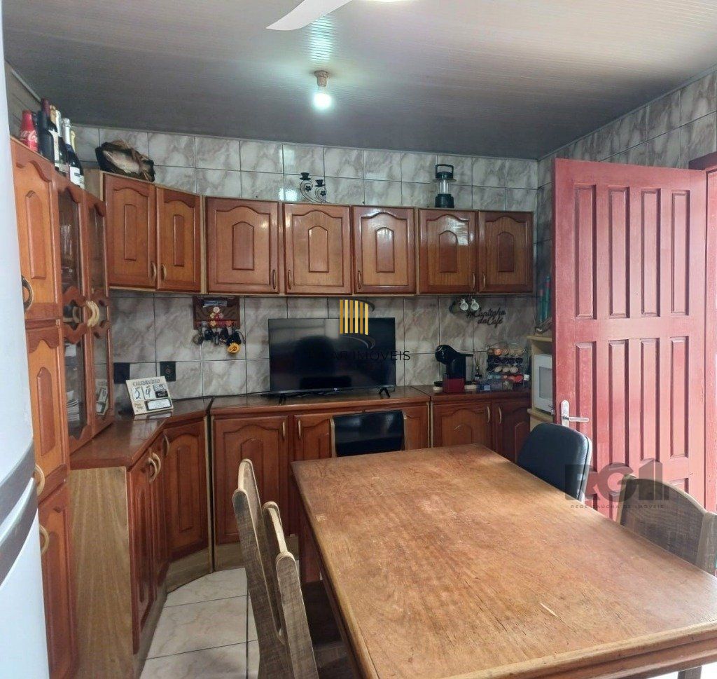 Casa térrea com salão de festas