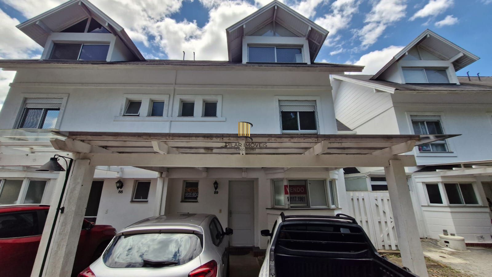 Casa em Condomínio fechado, 5 dormitórios sendo 2 suítes, 5 banheiros, 203 m² de área privativa, 2 garagem cobertas