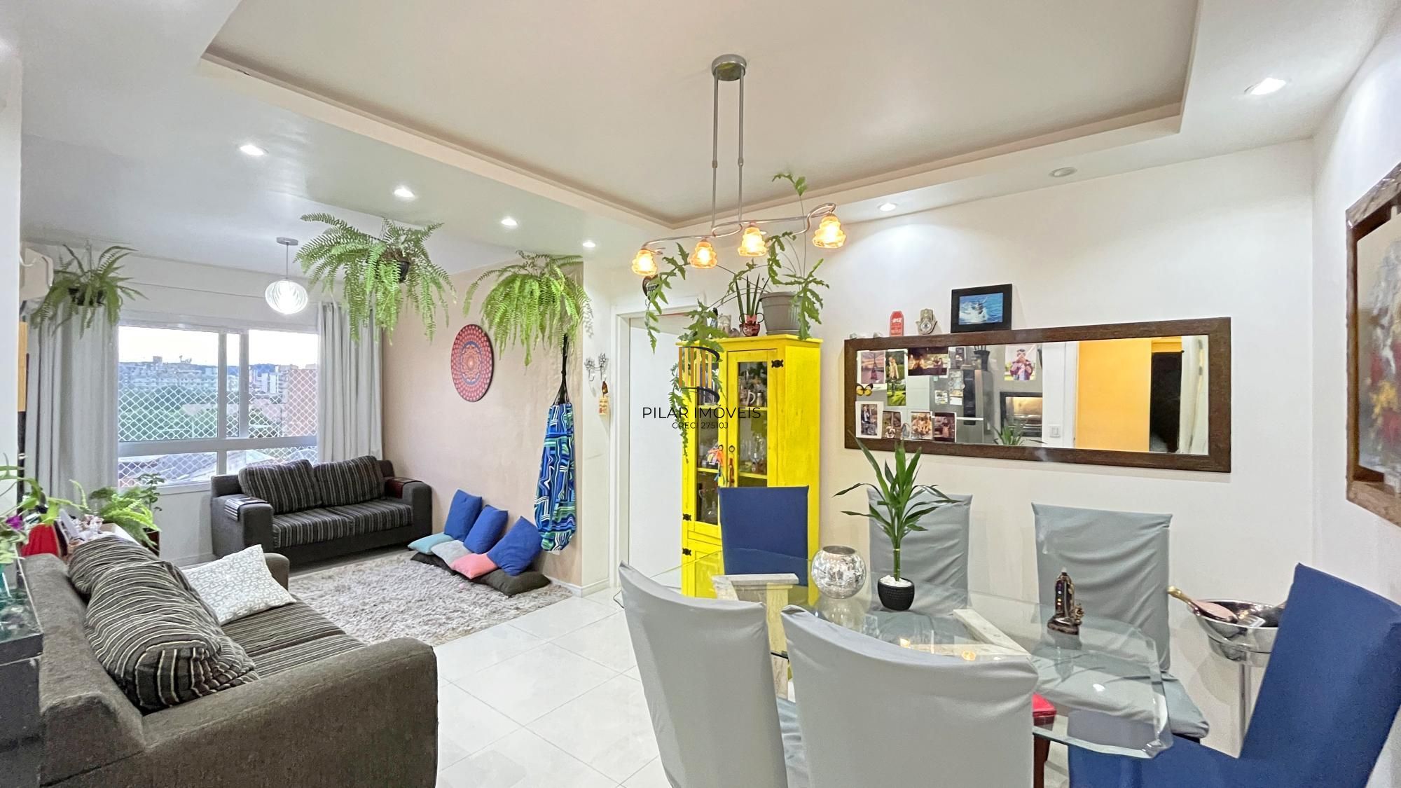 Apartamento 82m² - três dormitórios, suíte, duas vagas de garagem