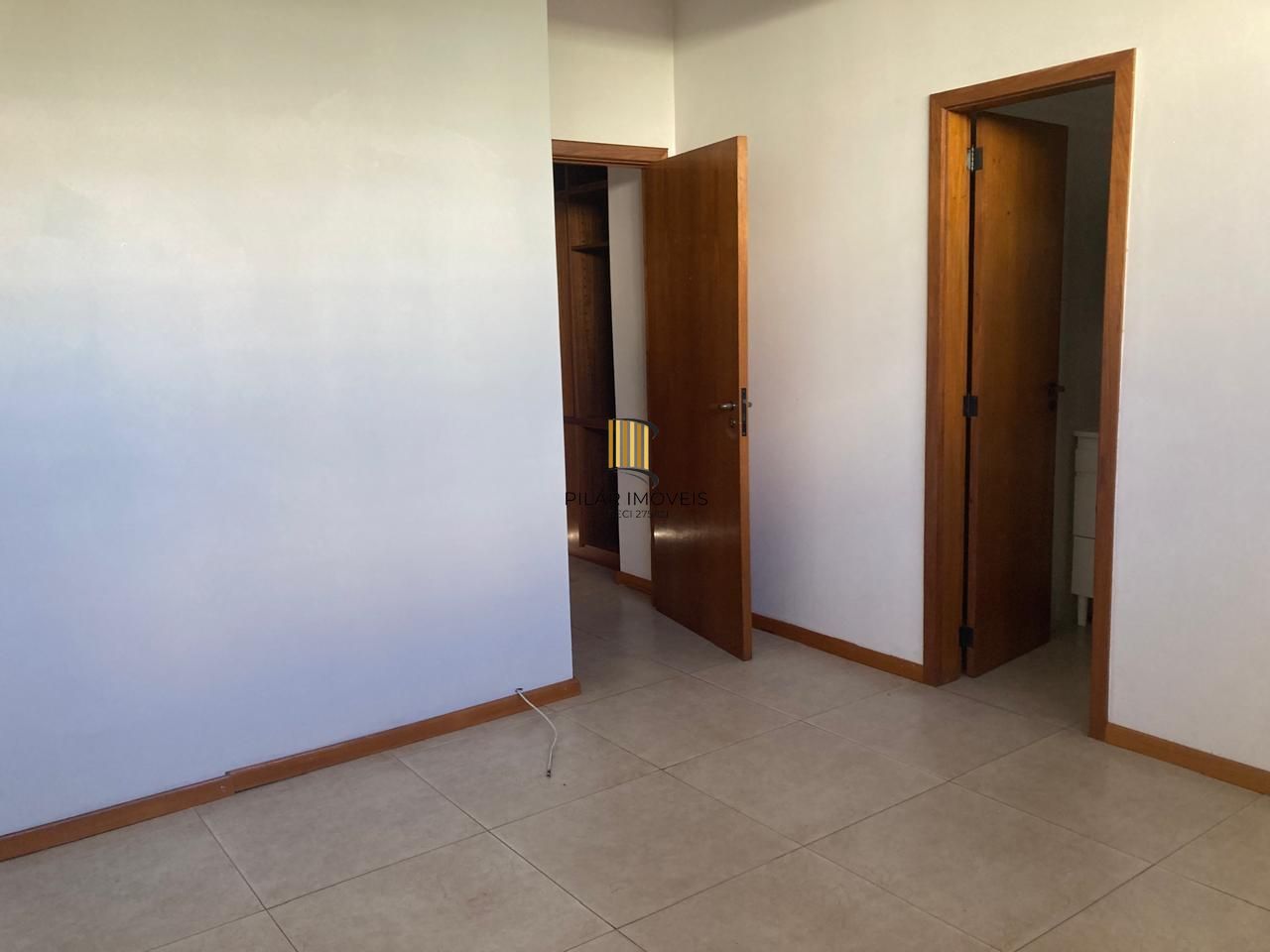 Conjunto de Salas na Rua Érico Veríssimo