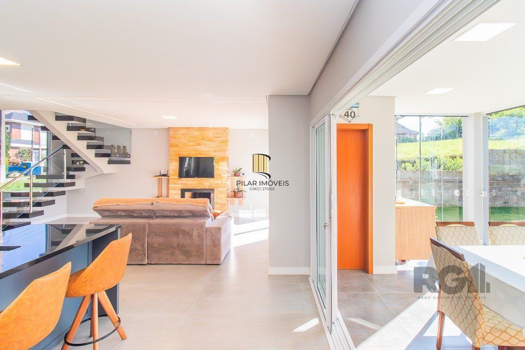 Casa Condominio para Venda - 170m², 3 dormitórios, sendo 1 suites, 1 vaga - São Lucas