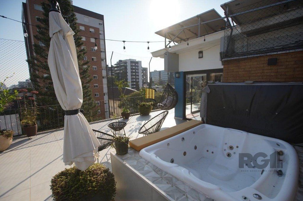 Cobertura com área gourmet e vista livre
