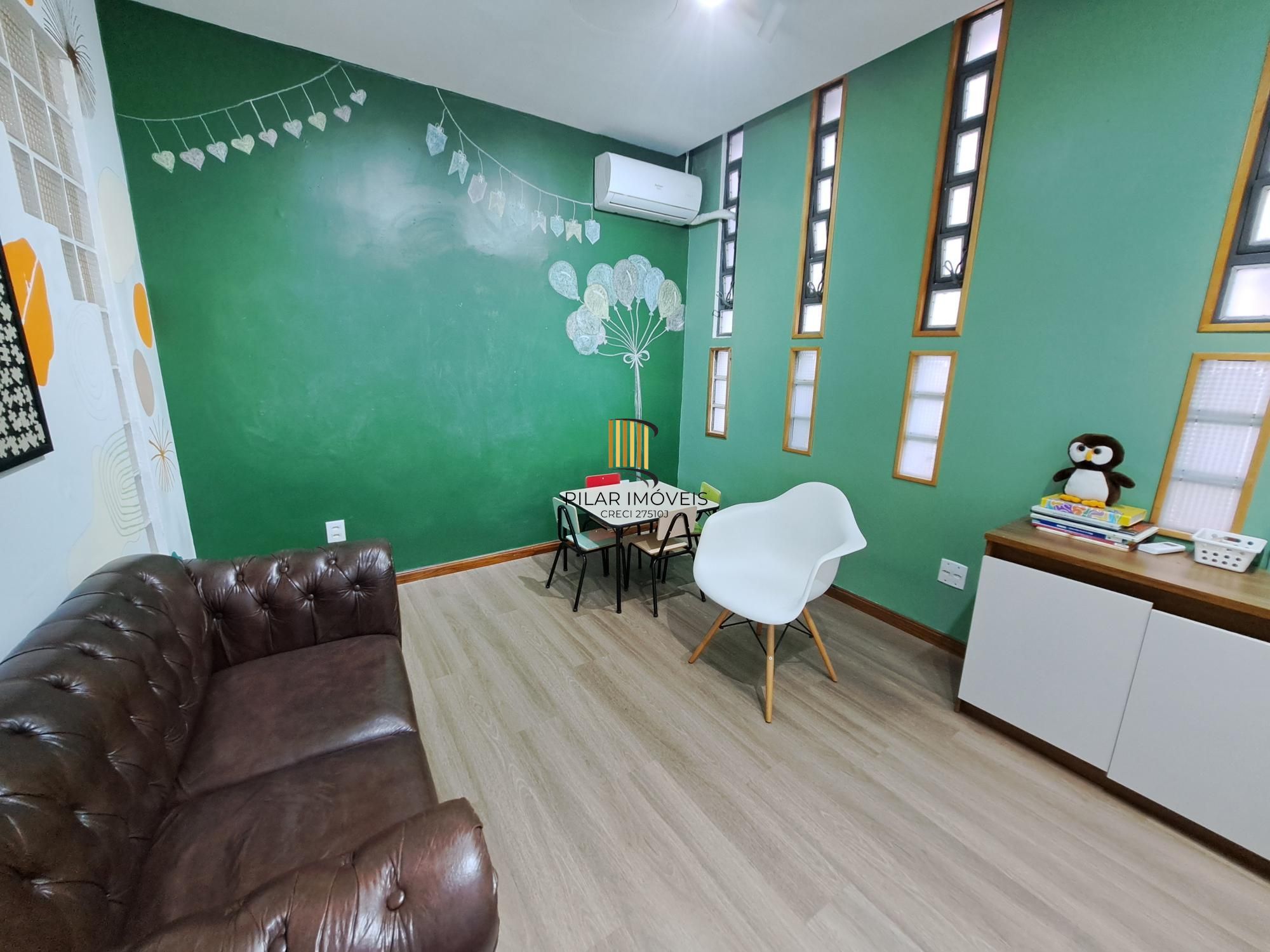 Sala/Loja montada para atendimento no Bom fim