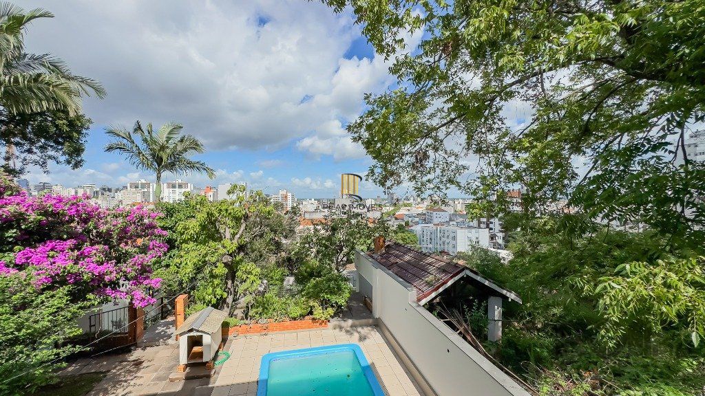 Casa com 3 Quartos e 2 vagas à venda, 344 m² por R$ 2.800.000,00