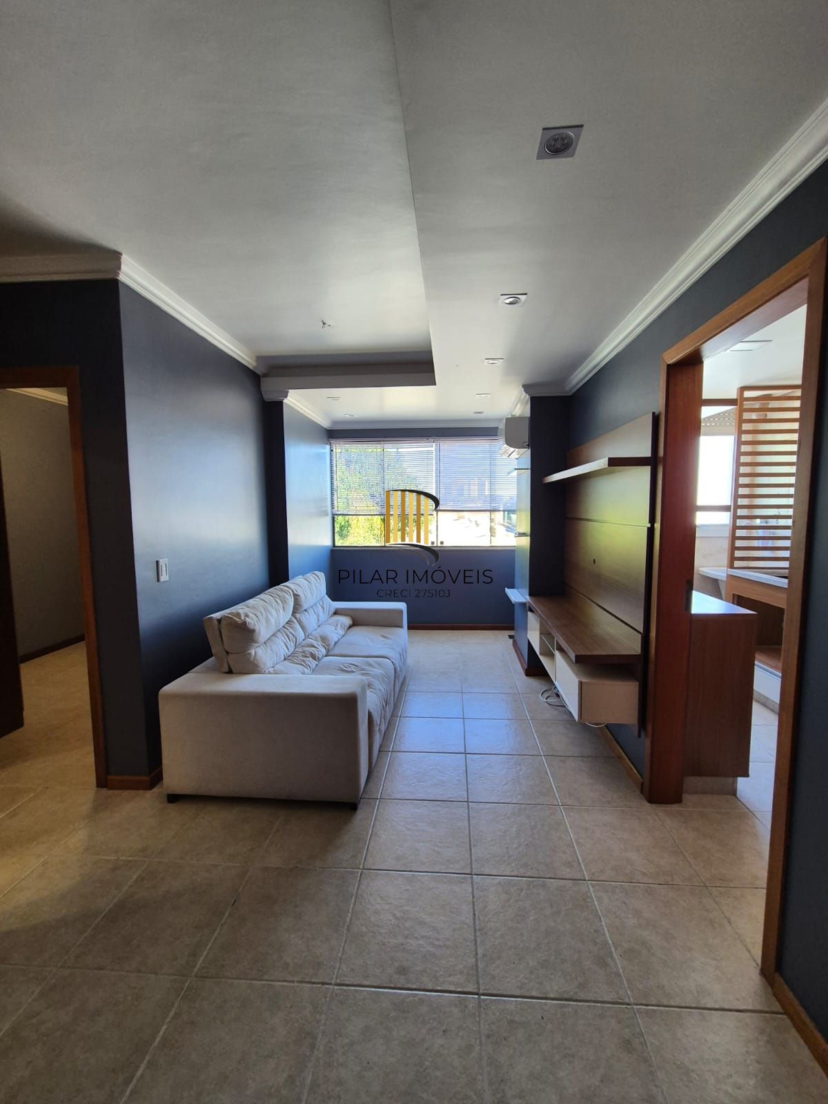 Apartamento 2 dormitórios, com box para carro, no bairro Jardim Leopoldina.