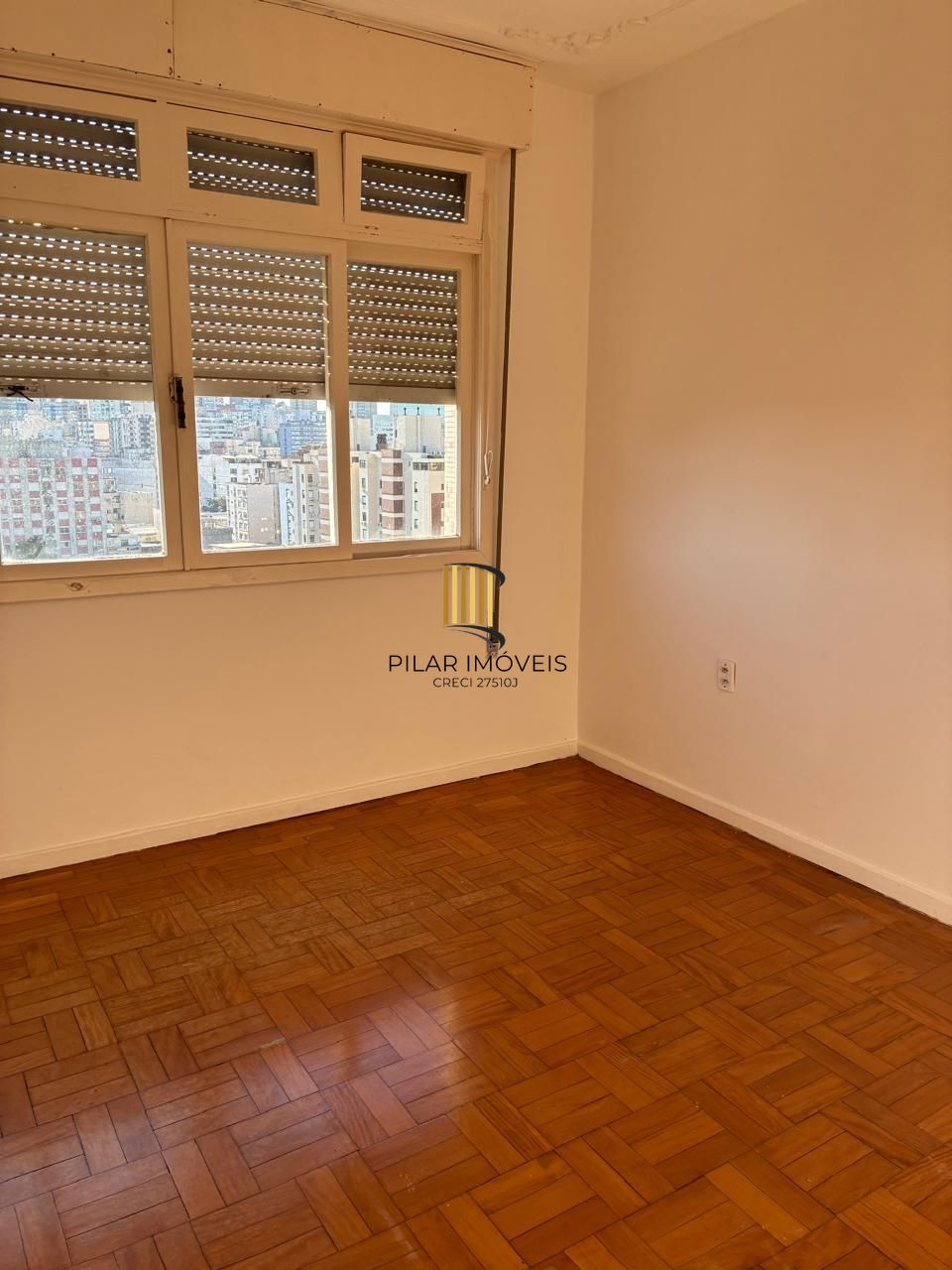 AMPLO APARTAMENTO DE 3 DORMITÓRIOS NA CIDADE BAIXA