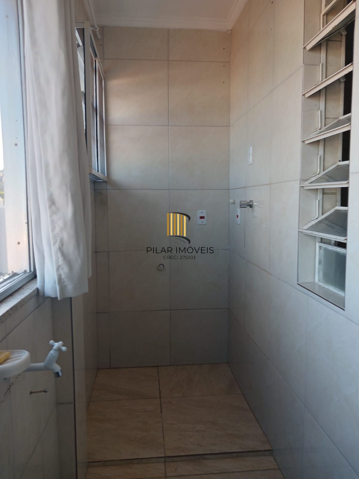 Apartamento três dormitórios ( uma suíte) panorâmico