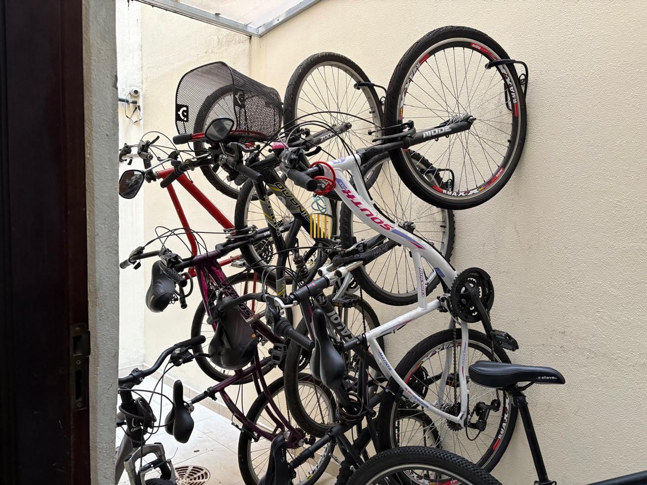 Apartamento amplo no bairro Menino Deus 60,68m², 2 dormitórios