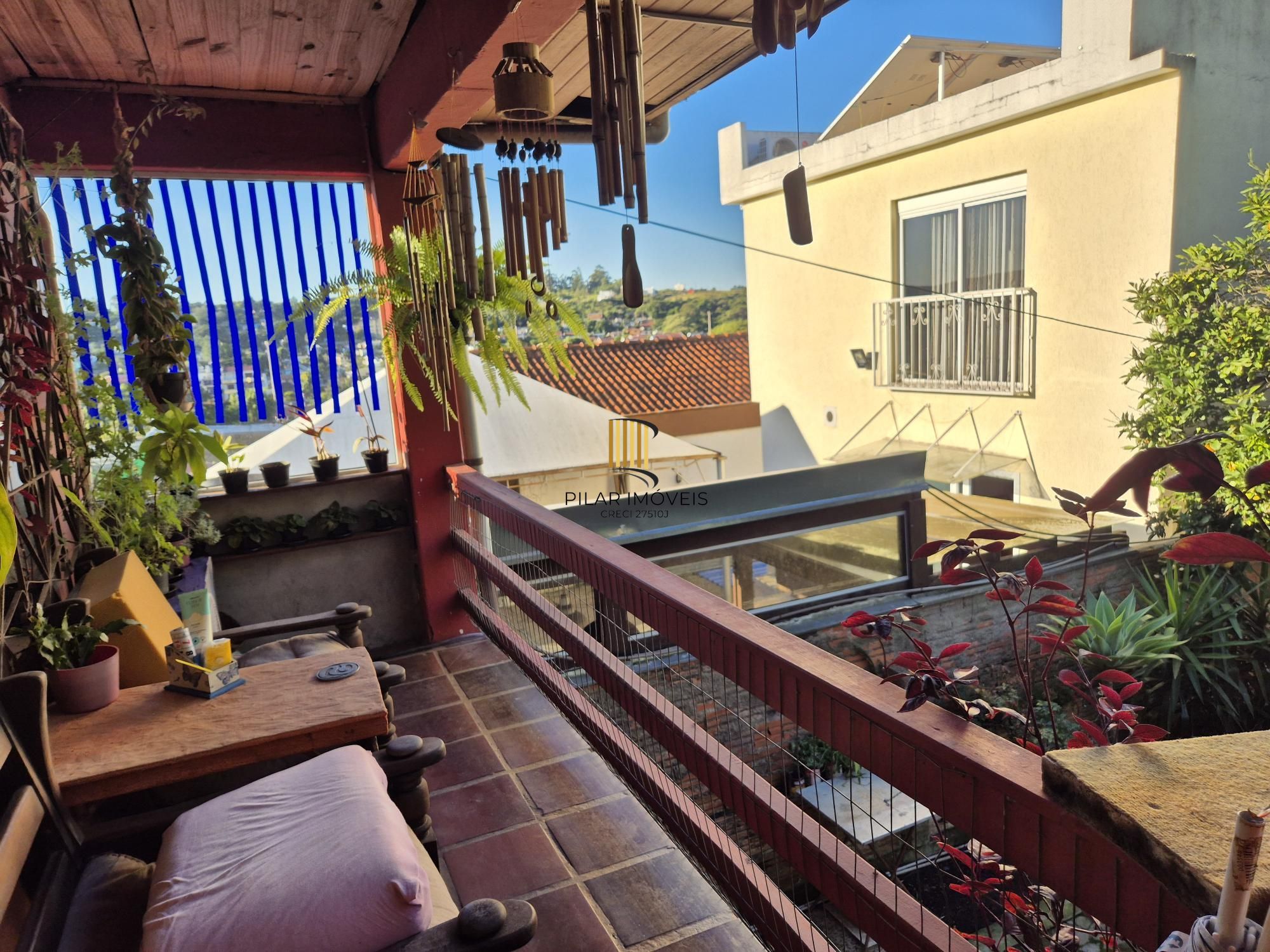Casa com amplo jardim
