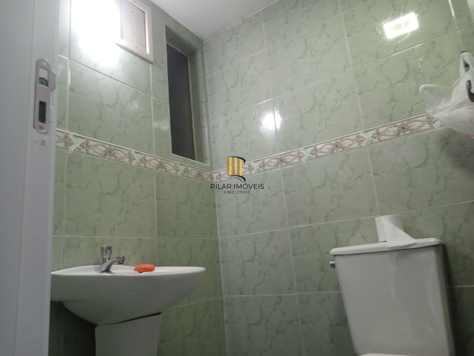 Apartamento dois dormitórios, reformado