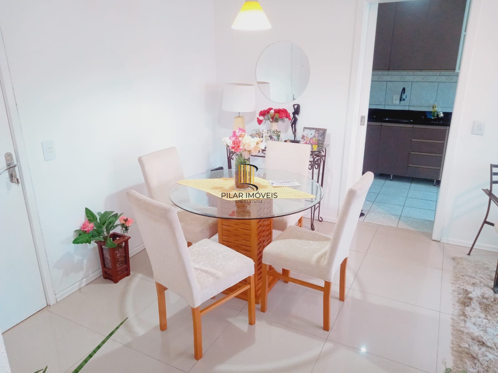 Apartamento diferenciado, dois dormitórios - Estacionamento