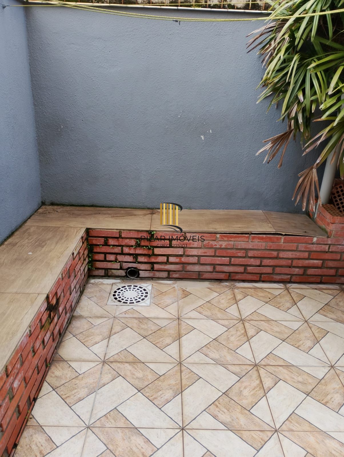 Apartamento Térreo, 02 dormitórios, 60,59m2 área privativa, quiosque com churrasqueira, Menino Deus