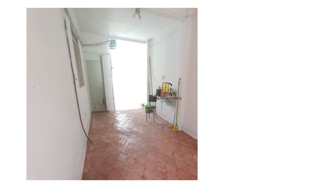 SOBRADO COMERCIAL - 220m² - 2 vagas - GETULIO VARGAS