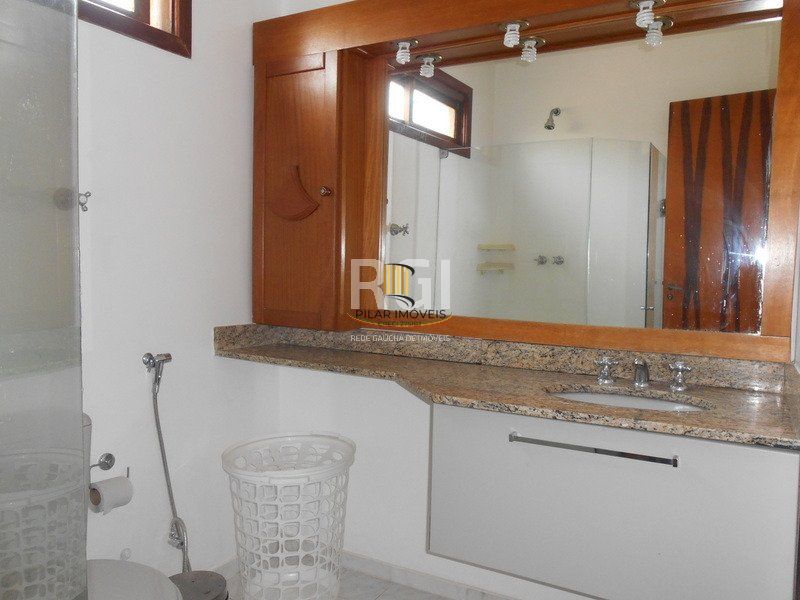 Casa para Venda - 430m², 3 dormitórios, sendo 1 suites, 2 vagas - Vila Nova