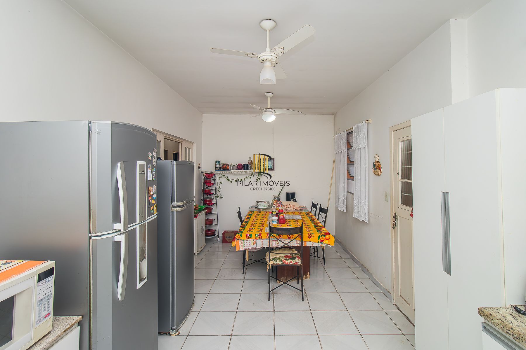 Casa 4 dormitórios - 1 vaga -  330m² Menino Deus