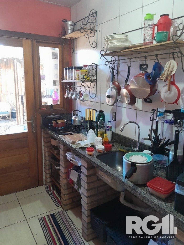 Casa 3 dormitórios no bairro Hípica
