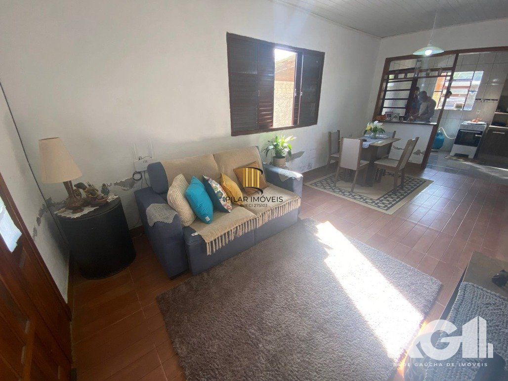 Casa 2 dormitórios no bairro Lami