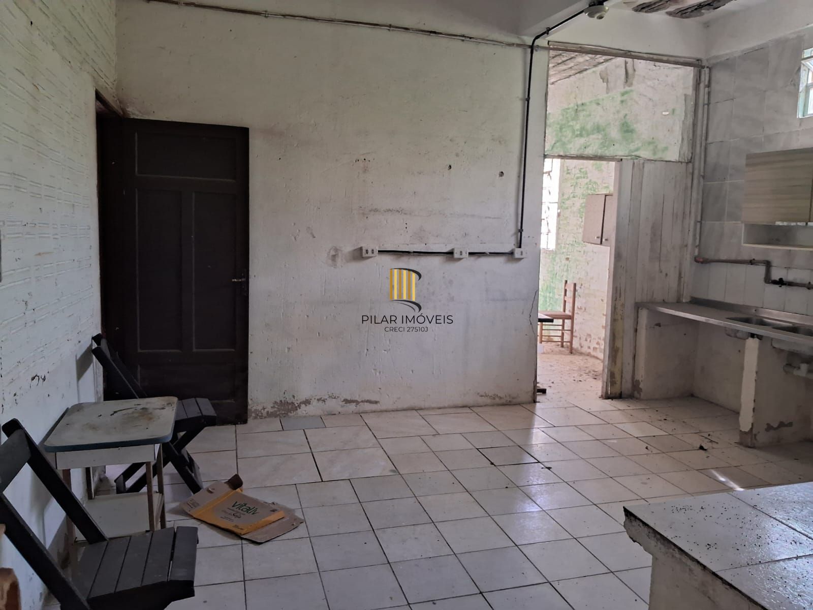 Prédio Comercial 2 dormitórios no bairro Centro (Itapuã)