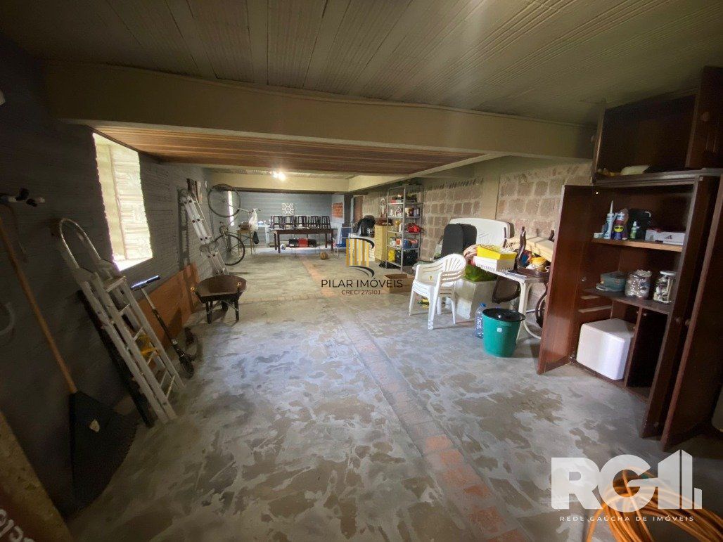 Casa 3 dormitórios no bairro Hípica