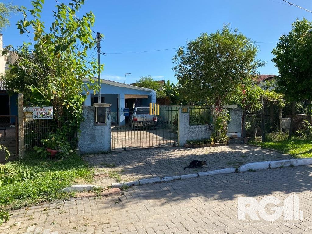 Casa 2 Dormitório(s) Bairro Restinga