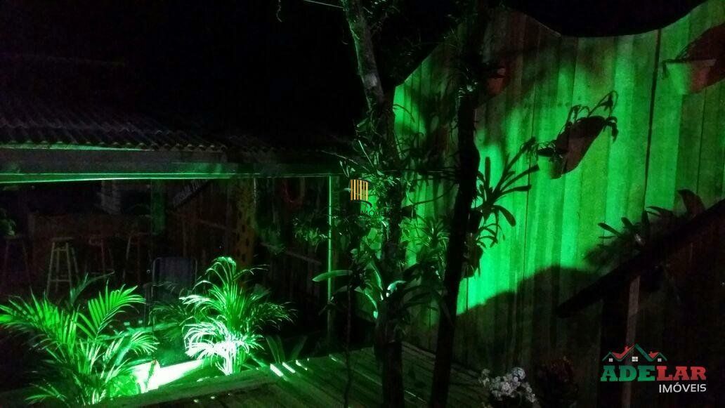 Apartamento no bairro Itapuã