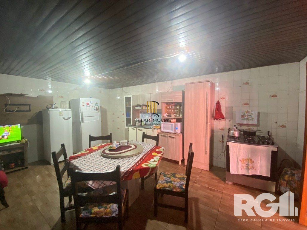 Casa 3 Dormitório(s) Bairro Restinga