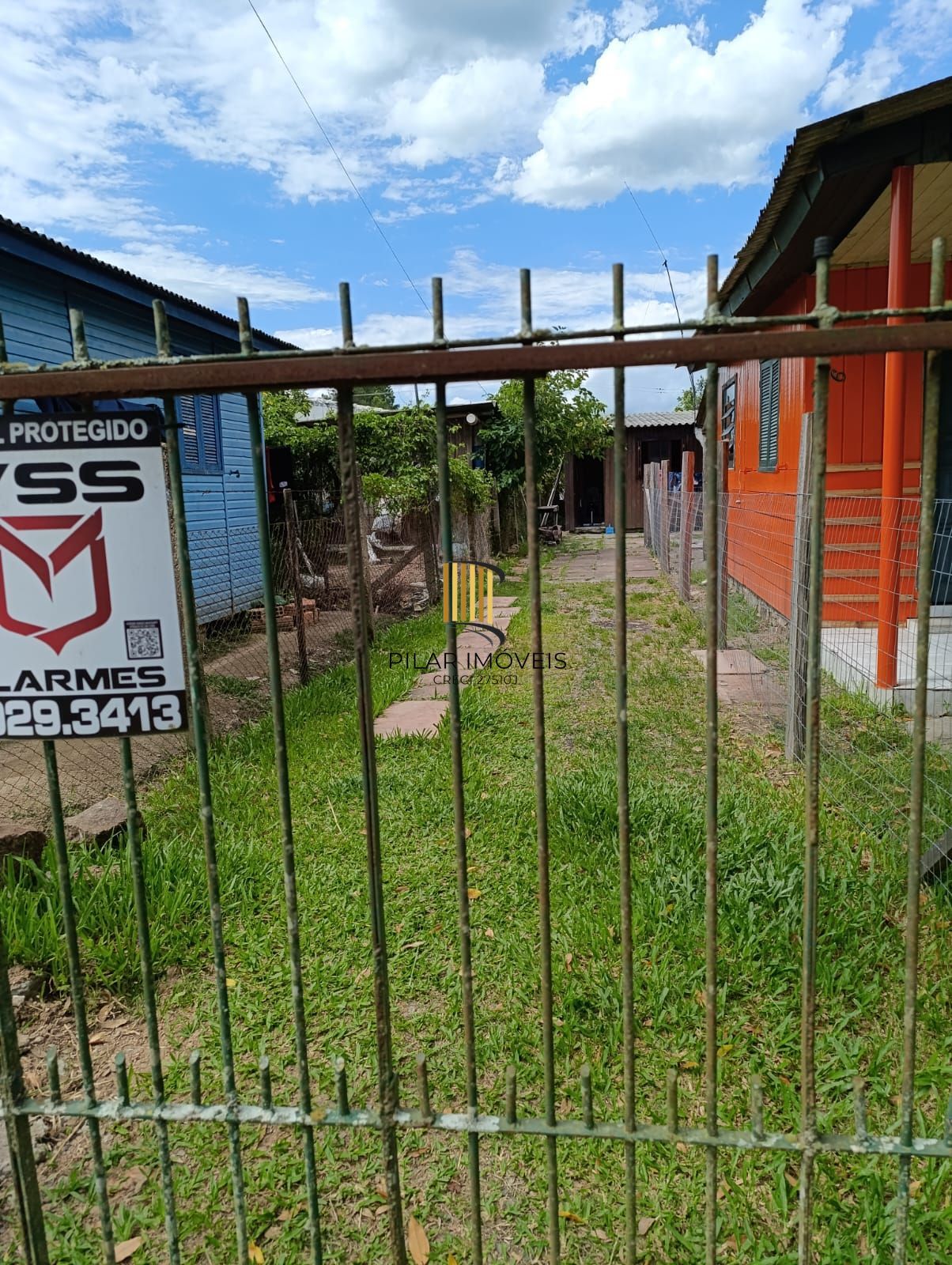 Casa 2 dormitórios no bairro Lami