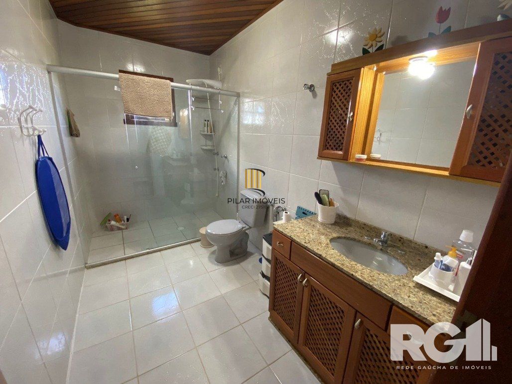 Casa 3 dormitórios no bairro Hípica