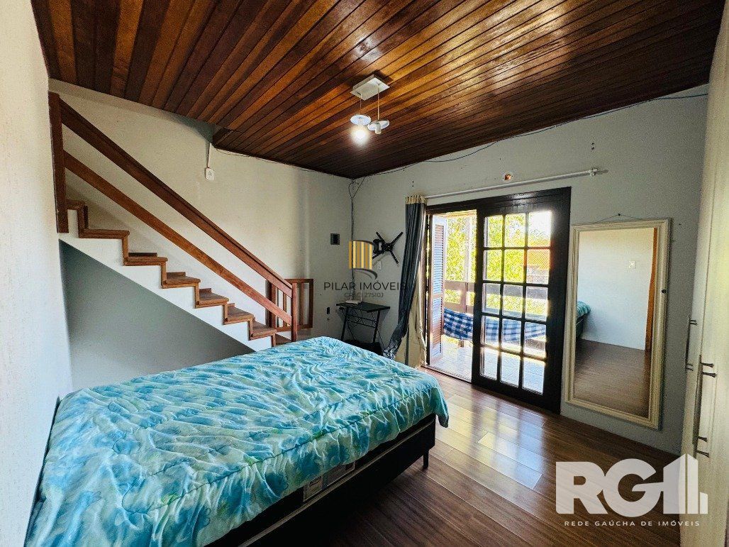 Casa 4 dormitórios no bairro Hípica