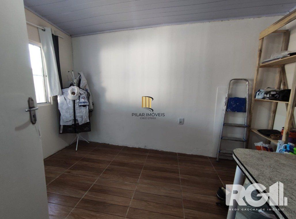 Casa 3 dormitórios no bairro Restinga