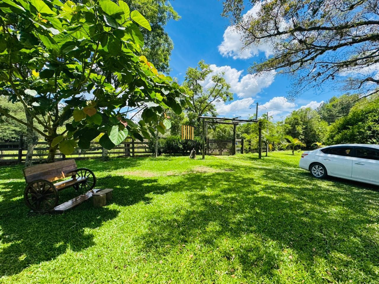 Sítio 3 dormitórios no bairro Branquinha