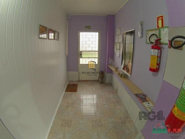 Casa 4 dormitórios no bairro Itapuã