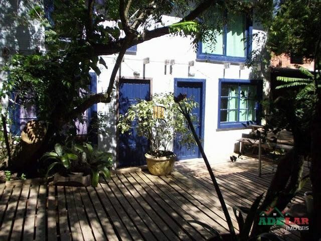 Apartamento no bairro Itapuã