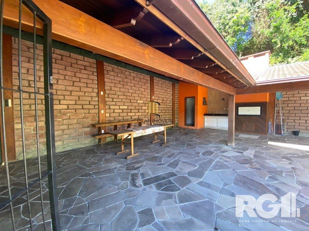 Casa 4 dormitórios no bairro Belém Velho