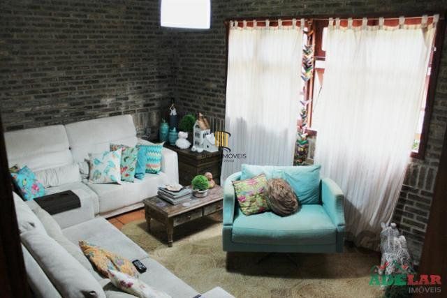 Casa 4 dormitórios no bairro Hípica