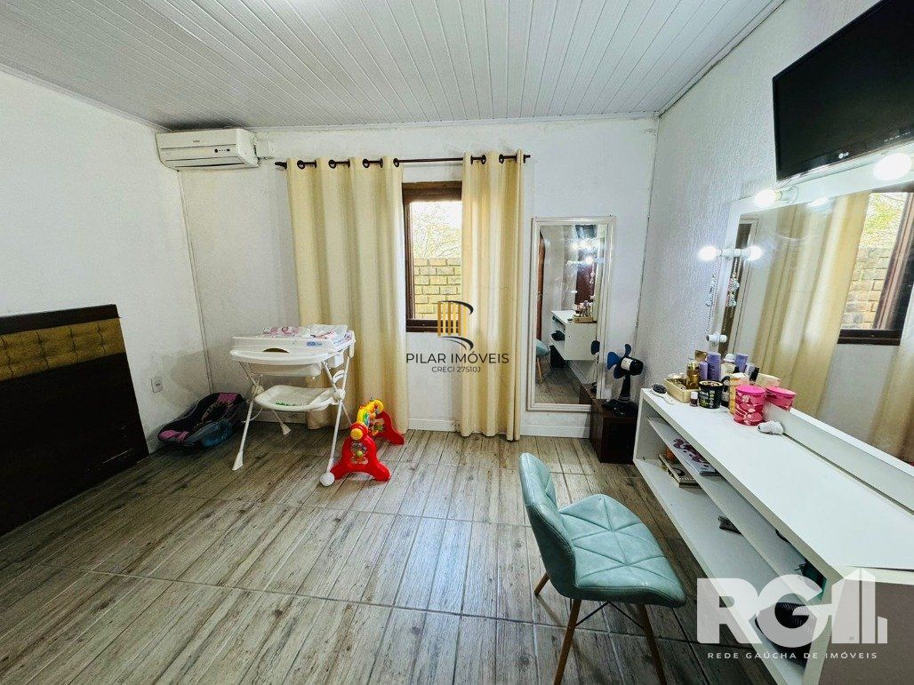 Casa 3 dormitórios no bairro Lami