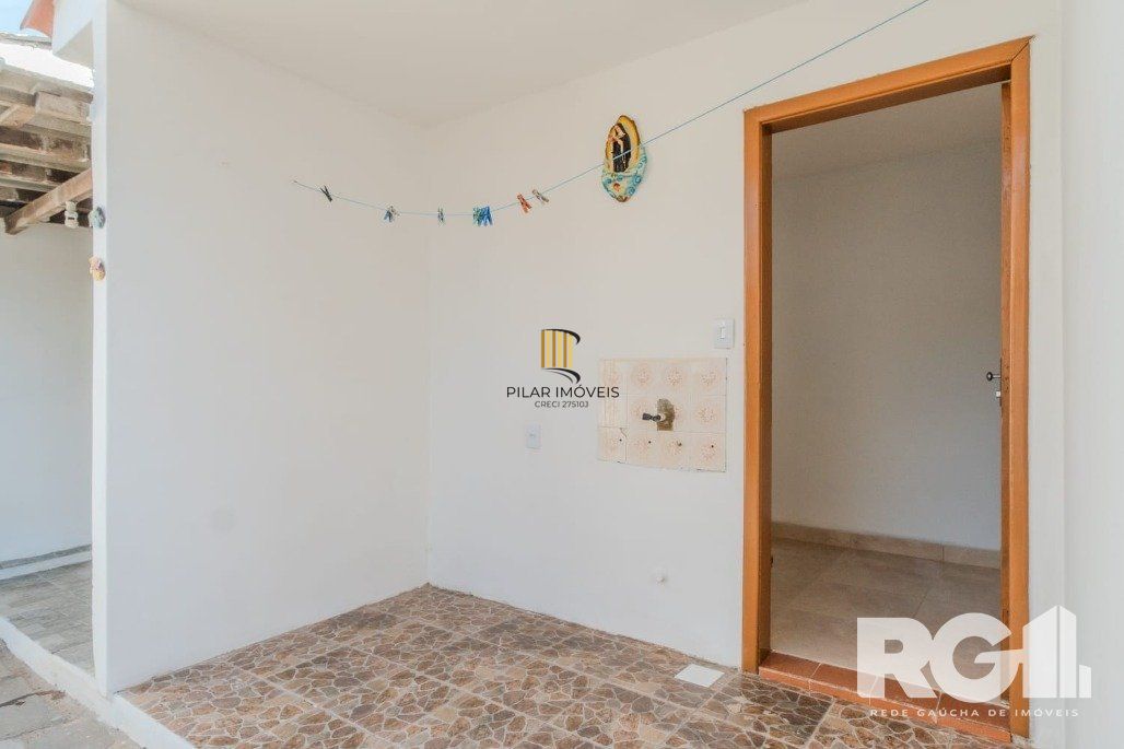 Casa 3 dormitórios no bairro Guarujá