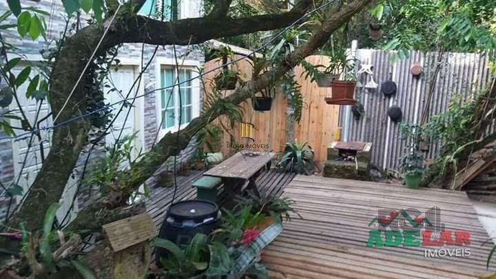 Apartamento no bairro Itapuã