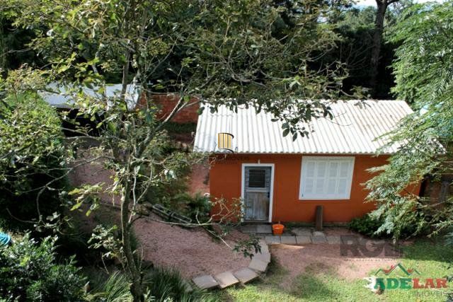 Casa 4 dormitórios no bairro Hípica