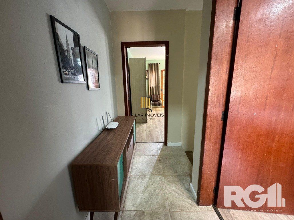 Casa 2 dormitórios no bairro Hípica