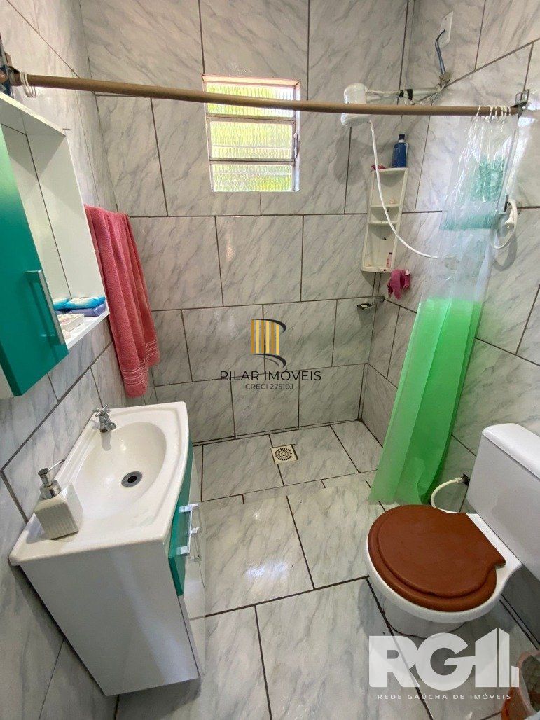 Casa 2 dormitórios no bairro Lami
