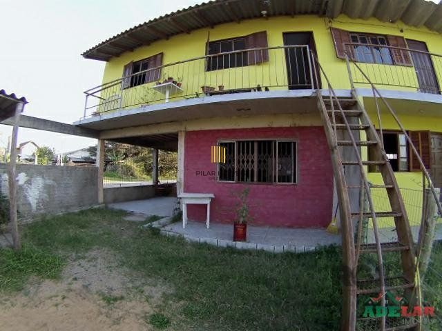Apartamento 6 dormitórios no bairro Itapuã