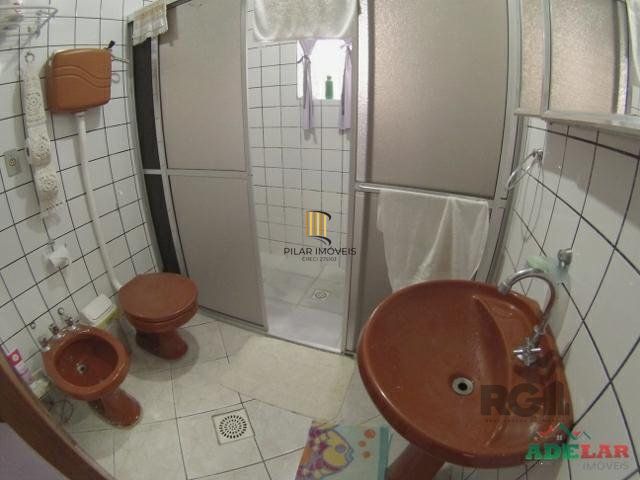 Casa 4 dormitórios no bairro Itapuã